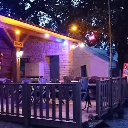 Insolite Et Cocooning-2personnes-camping Le Bel Air-le Fresne Campsite Limogne-en-Quercy